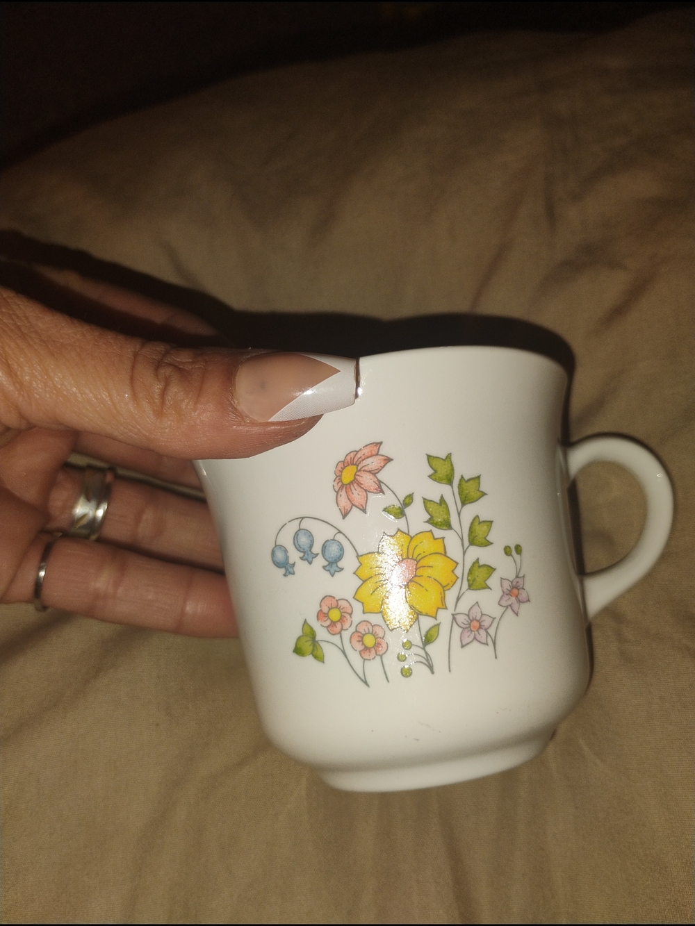 Vintage Classic White Floral Ceramic Mug - Yellow & Pink Flowers